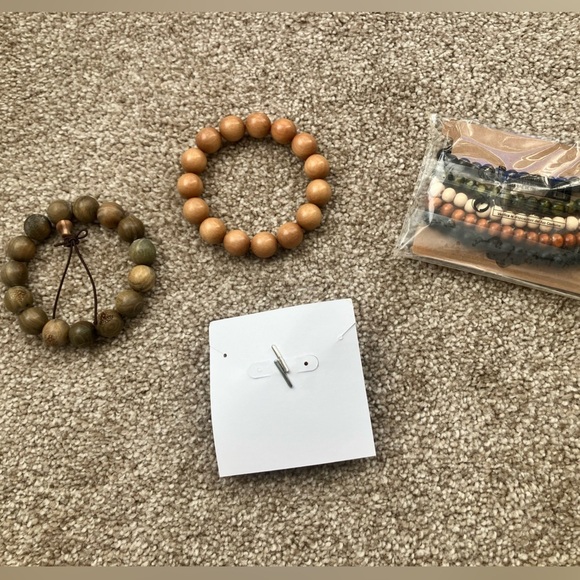 Bundle of New Boho Jewelry 7 Beaded Bracelets 1 Fashion Ring With Stone - Picture 3 of 5